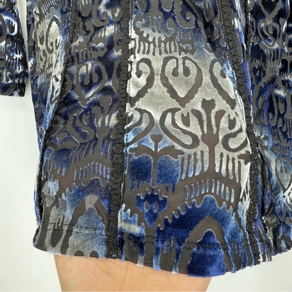Only Nine Y2K‎ Blue Sheer Velvet Top Size M Petite Whimsygoth - Picture 4 of 9